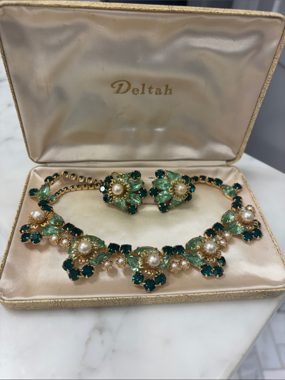 Vintage Gold-Tone Green Crystal and Pearl Floral Necklace with Clip Earrings